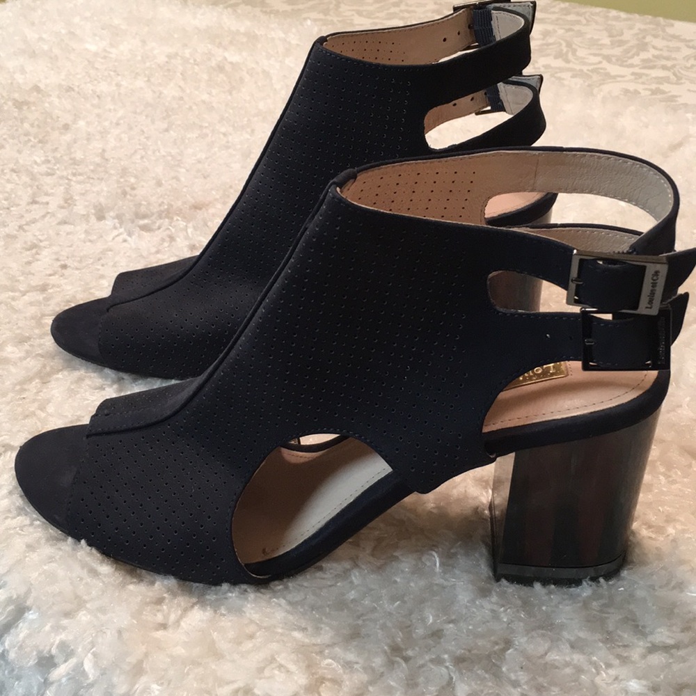 Vanita Louise et Cie Navy Block Heel Bootie